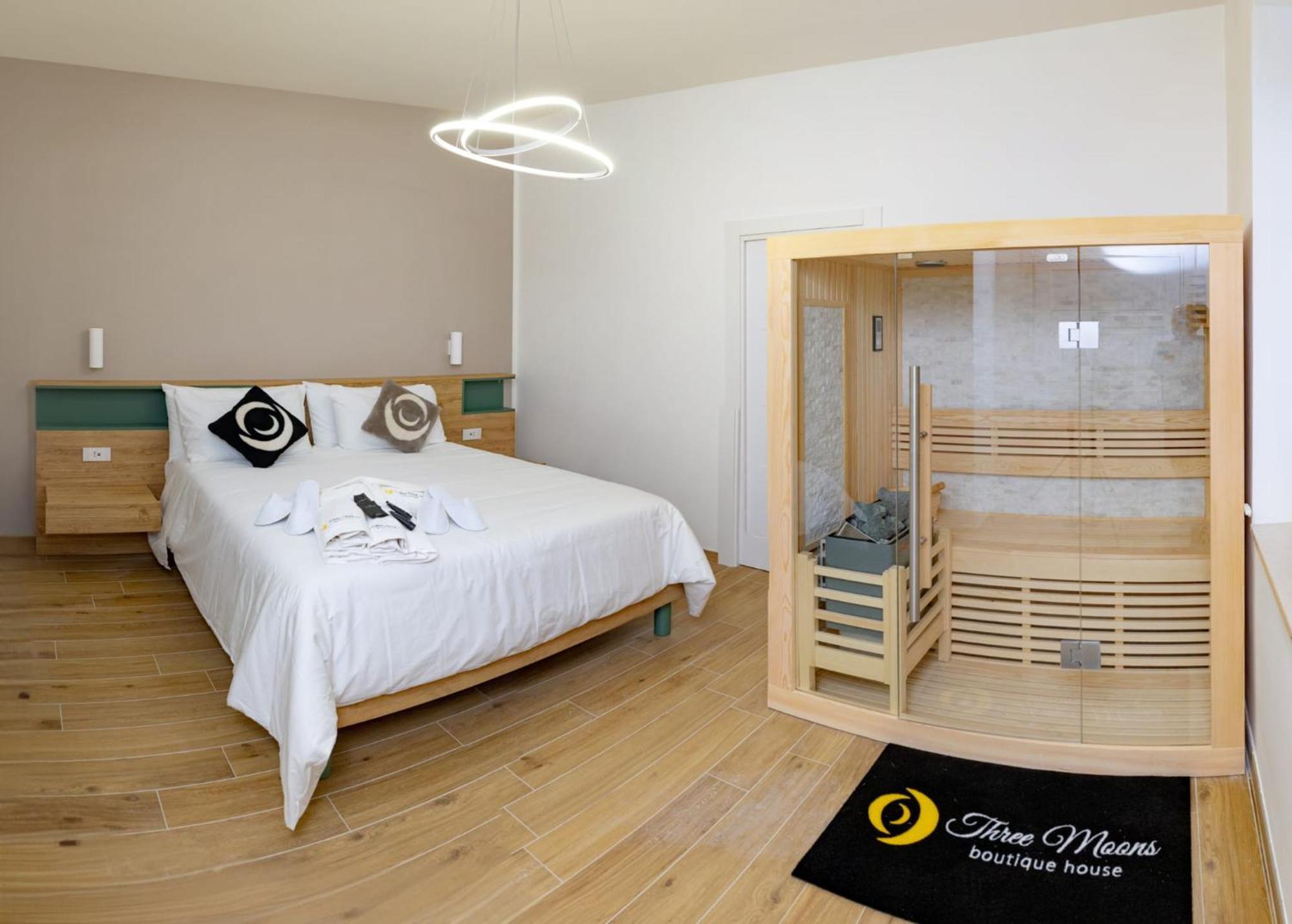 Threemoonsboutique House/pandora Apartment Salerno